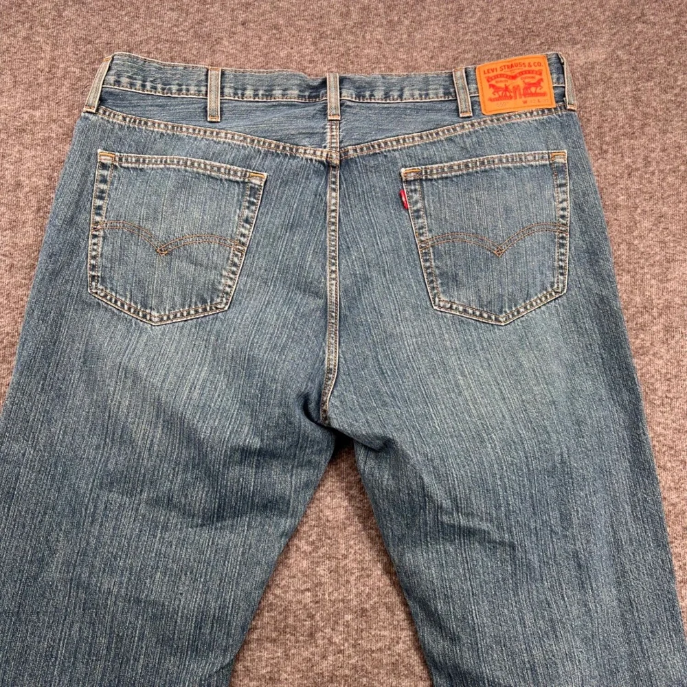 Levis 559 Relaxed Straight Jeans Mens 42x32 Medium‎ Wash Blue Denim 100% Cotton